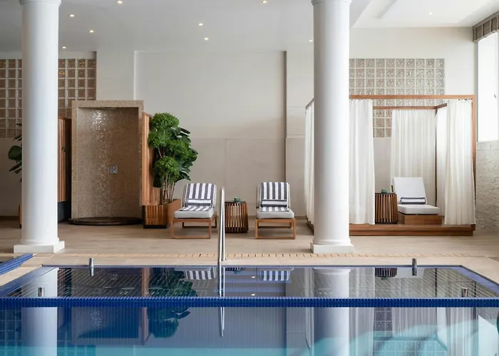 Hotel D'el Rey Marriott Golf &